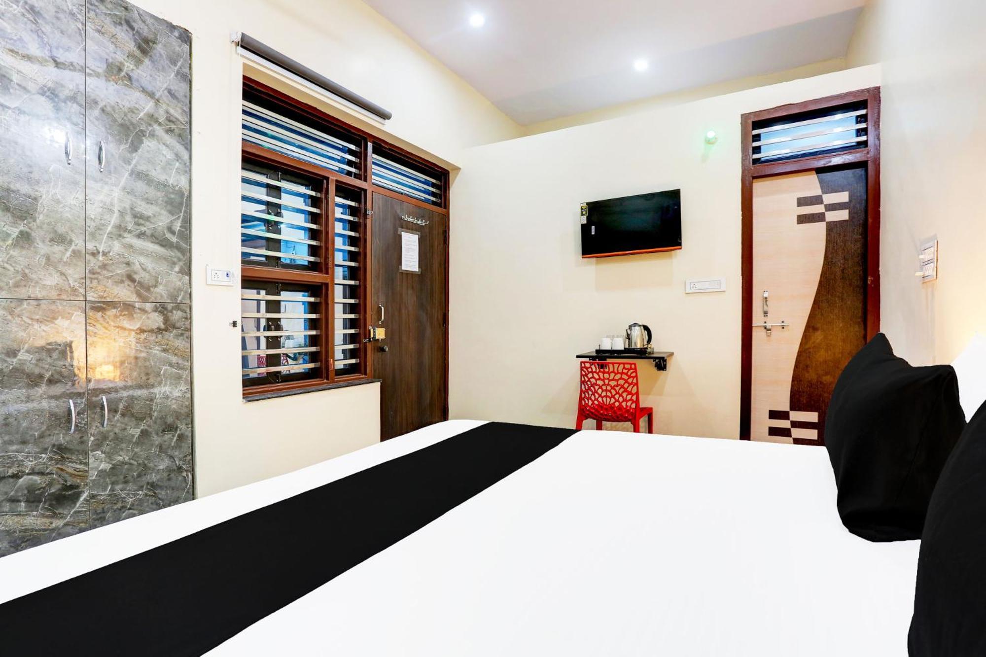 Super Hotel O Swarnim Hotel Neemrana Exterior photo
